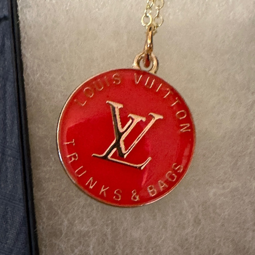 Coral zipper pull - no chain